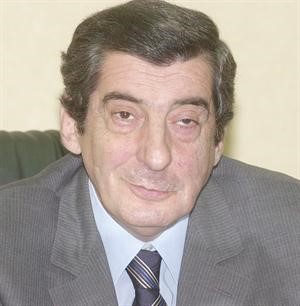 ايلي الفرزلي﻿