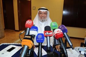 احمد باقر خلال الحلقة النقاشية