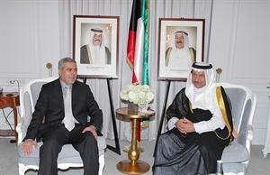 ممثل صاحب السمو الامير خلال لقائه خضير الخزاعي﻿