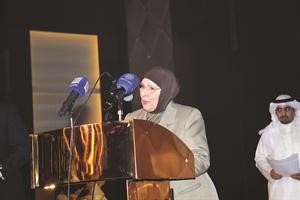 رائدة العمل الاعلاني سعاد هيكل تلقي كلمتها﻿