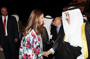 د رولا دشتي مستقبلة سمو الشيخ جابر المبارك