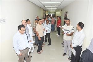 المراجعون في الممرات﻿