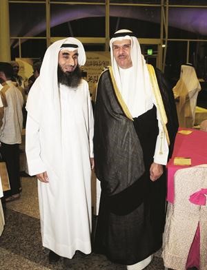 الشيخ سلمان الحمود ووالد الزميل ناصر حمد الخالدي
