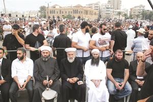 الشيخ احمد الاسير خلال مهرجان في طرابلس امس الاول بحضور الفنان فضل شاكر محمود الطويل﻿