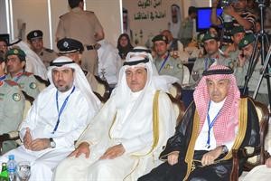 الوزير مسالم الاذينة متوسطا صلاح الغزالي ومحمد الشريف﻿