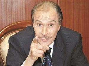 عزت العلايلي﻿