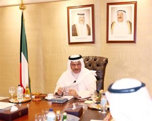 سمو الشيخ جابر المبارك مترئسا الاجتماع الاستثنائي لمجلس الوزراء 