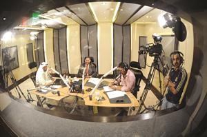 الحربان مع طاقم البرنامج﻿