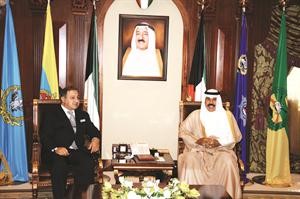 سمو ولي العهد الشيخ نواف الاحمد مستقبلا عوني الكعكي﻿
