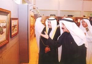 وكيل الاعلام السابق الشيخ فيصل المالك مع الفنان فاضل اشكناني