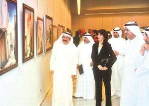 الفنان فاضل اشكناني والسفيرة الفرنسية ندى يافي وعلي اليوحة امين عام المجلس الوطني للثقافة والفنون والاداب