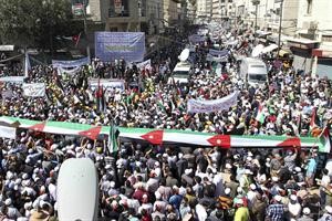 تظاهرات حاشدة في عمان للمطالبة بالاصلاح	افپ﻿