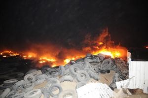 حريق سكراب ميناء عبدالله لم يخلف اصابات﻿