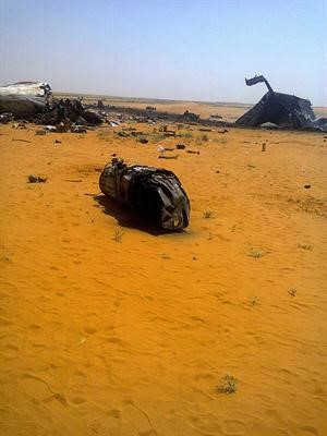 الطائرة بعد تحطمها﻿