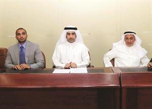 يوسف الرومي وغازي العمر خلال عمومية الشركة	 هاني عبدالله﻿