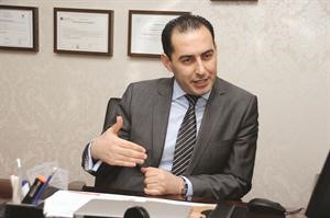 دمحمد حمود اخصائي جراحة التجميل	فريال حمماد﻿