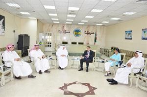 السفير التركي مع رئيس واعضاء مجلس ادارة جمعية الصحافيين﻿