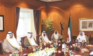 صاحب السمو الامير الشيخ صباح الاحمد مترئسا جلسة مجلس الوزراء بحضور سمو ولي العهد والشيخ احمد الحمود والشيخ صباح الخالد والشيخ علي الجراح﻿