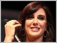لأول مرة.. لبكي ممثلة مسرحية