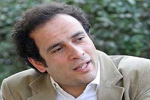 دعمرو حمزاوي