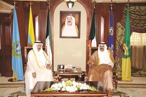 سمو ولي العهد الشيخ نواف الاحمد مستقبلا احمد الهارون﻿