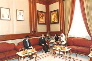 سمو رئيس الوزراء الشيخ جابر المبارك مستقبلا ياسويوشي كوميزو﻿