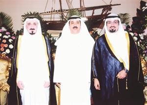 زيد عايش مهنئا﻿