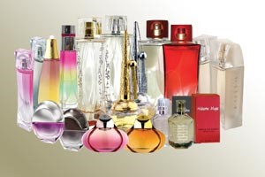 شركة عطور تتنازل عن قضية سرقة مقابل دفع فتاتين لقيمة مسروقاتهما