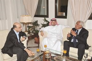 حوار على هامش الاحتفال﻿