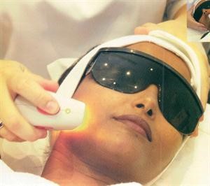 صورة ارشيفية لاحدى عمليات التجميل