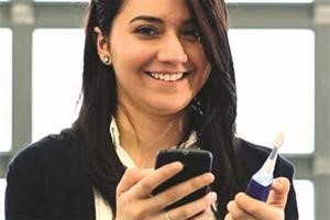 فرشاة ذكية للحفاظ على نظافة الأسنان