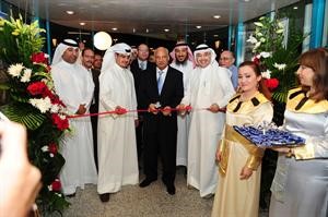 السفير عبدالكريم سليمان يفتتح المهرجان بمشاركة مجلس ادارة الجمعية
