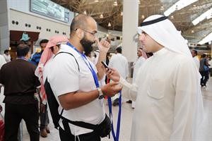 دحمد الحمد متحدثا للزميل عبدالكريم العبدالله﻿