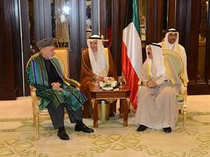 صاحب السمو الامير الشيخ صباح الاحمد مستقبلا الرئيس حامد كرزاي﻿