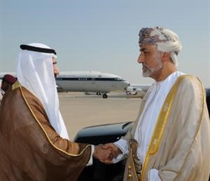 ممثل سلطان عمان صاحب السمو شهاب بن طارق ال سعيد لدى مغادرته البلاد﻿