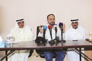دفاضل صفر خلال المؤتمر الصحافي