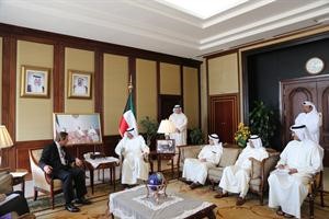 الشيخ صباح الخالد خلال لقائه السفير فرانك بيكر

