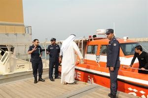العقيد محمد الشطي ورجال الانقاذ البحري تابعوا الحادث حتى نهايته