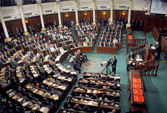 البرلمان التونسي المؤقت يدين أحداث العنف ونواب يطالبون بحل مجالس حماية الثورة