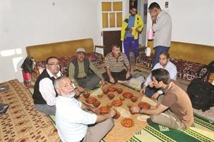 غداء اقامه ابو انس لـ الانباء