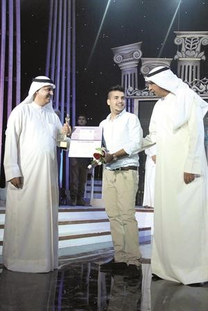 افضل مكياج وحصدها عبدالعزيز الجريب فرقة تياترو﻿