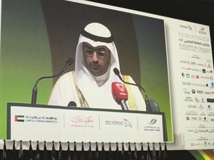 دنايف الحجرف ملقيا كلمة صاحب السمو الامير في افتتاح اعمال المنتدى
