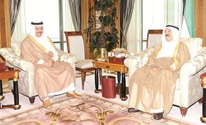 صاحب السمو الامير الشيخ صباح الاحمد لدى استقباله سمو رئيس الوزراء الشيخ جابر المبارك