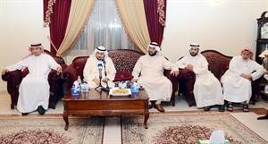 بعض اصحاب دواوين الدائرة الانتخابية الثالثة في ديوان حمد العون﻿