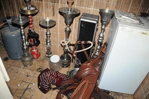 الغرفة التي اندلع بها الحريق وتبدو بها الشيش﻿