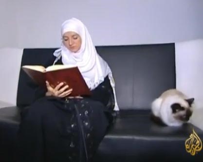 بالفيديو: استعداد البريطانيين حديثي العهد بالإسلام لأداء الحج