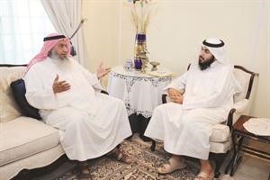 فيصل السعيد متحدثا الى الزميل ثامر السليم 