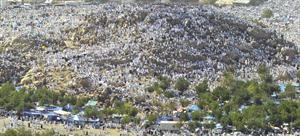 كل هذه الجموع تنتظر الرحمات