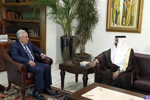 الرئيس ميشال سليمان مستقبلا السفير السعودي في بيروت علي عواض العسيري في بعبدا امس محمود الطويل