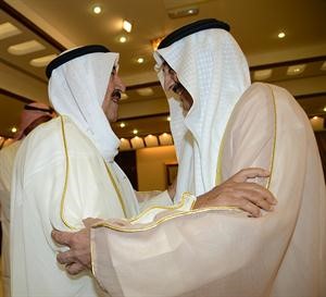 صاحب السمو الامير يتلقى التهاني من جاسم الخرافي
